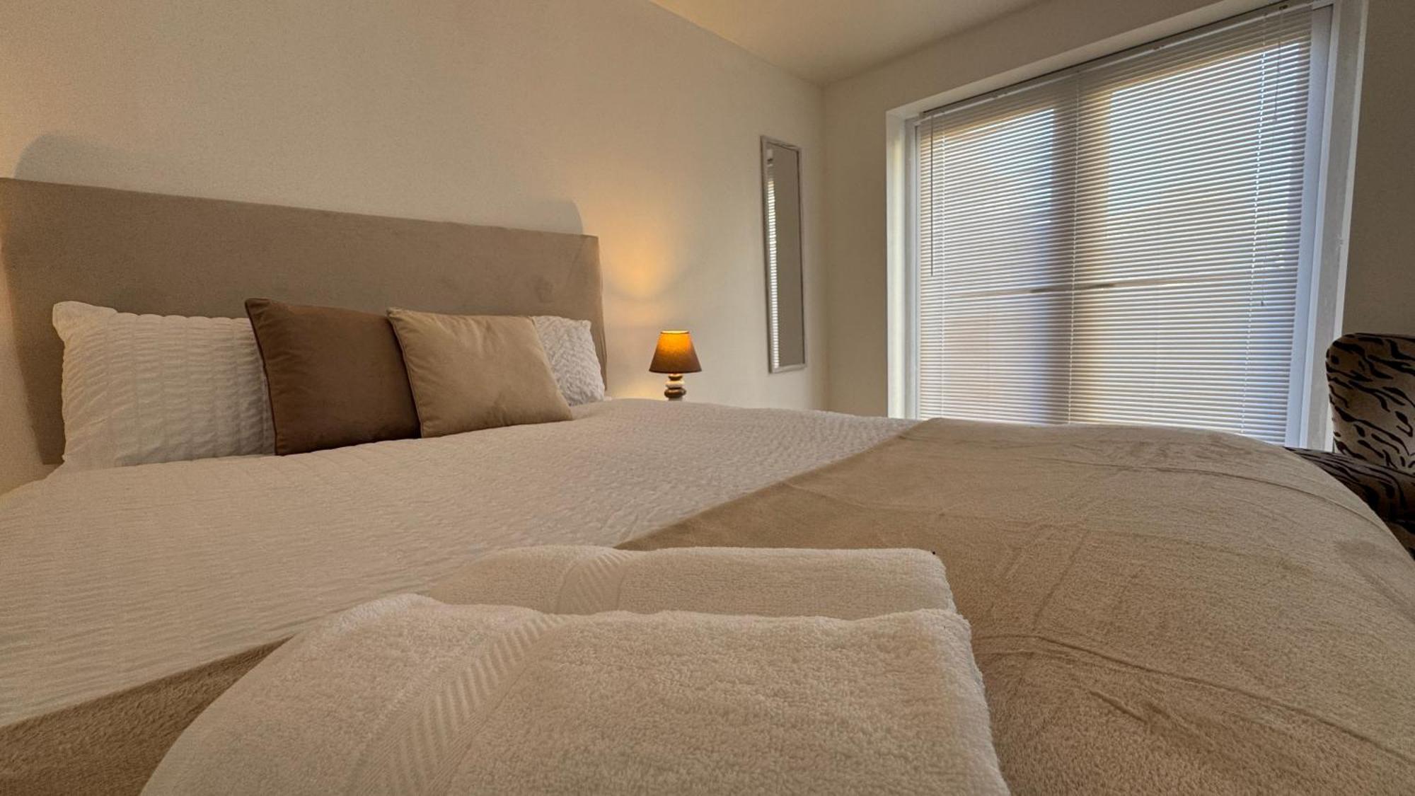 Little Luxe Shared House Hotel Bristol Ngoại thất bức ảnh